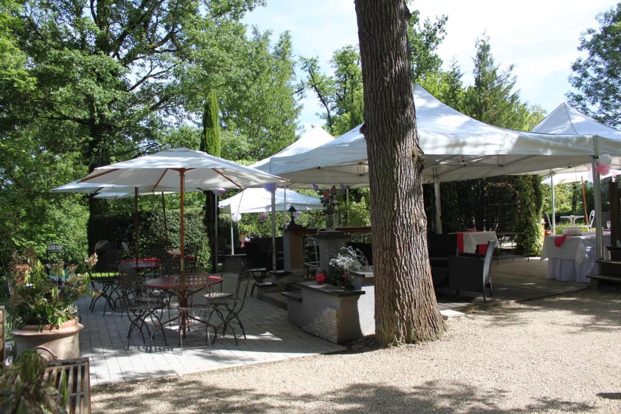 La Garenne De Morestel Luaran gambar